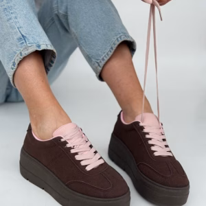ZAPATILLAS DE GAMUZA Y PLATAFORMA
